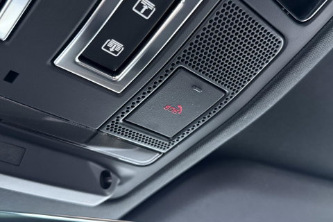 Land Rover Defender 2.0 P300e 110 X-Dynamic HSE | FACELIFT | ClearSight | Meridian Surround | Koelbox | Head-Up | Luchtvering | Trekhaak