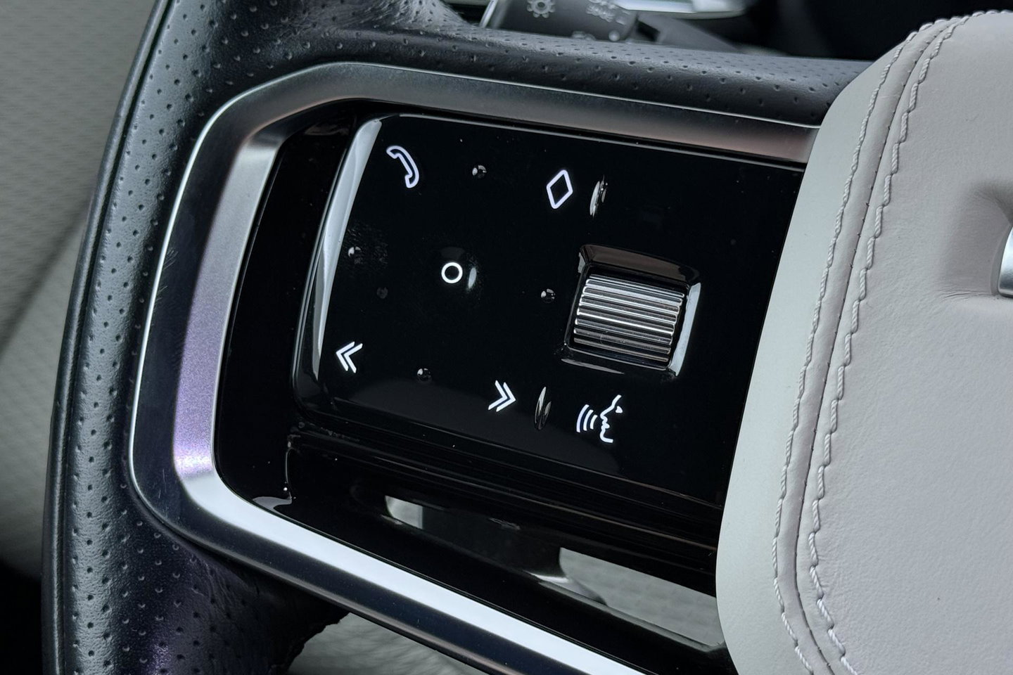 Land Rover Range Rover Velar 2.0 D200 R-Dynamic SE | ACC | Meridian Surround | Matrix LED | Keyless Entry | Stoel+Stuurverwarming | 20 inch
