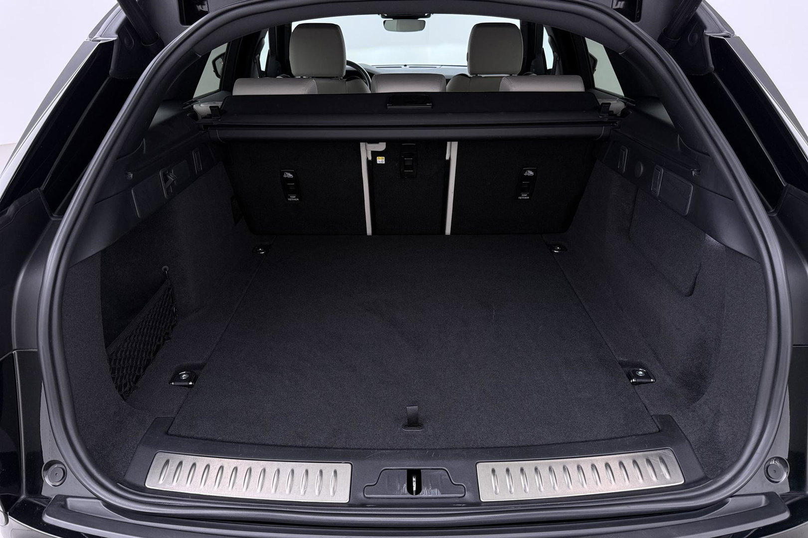 Land Rover Range Rover Velar 2.0 D200 R-Dynamic SE | ACC | Meridian Surround | Matrix LED | Keyless Entry | Stoel+Stuurverwarming | 20 inch