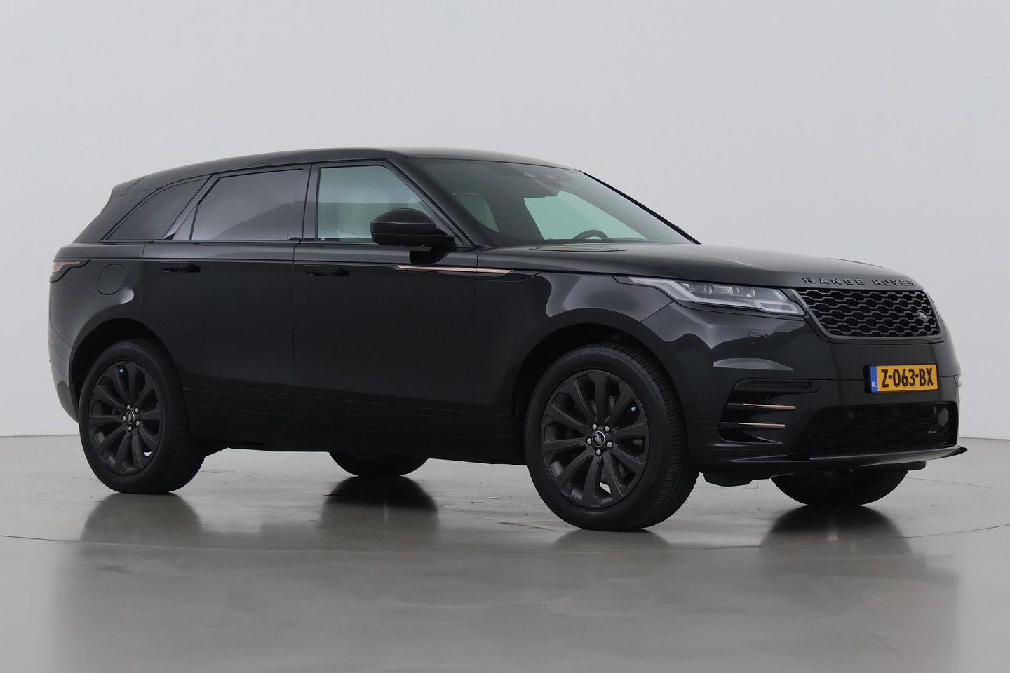 Land Rover Range Rover Velar 2.0 D200 R-Dynamic SE | ACC | Meridian Surround | Matrix LED | Keyless Entry | Stoel+Stuurverwarming | 20 inch