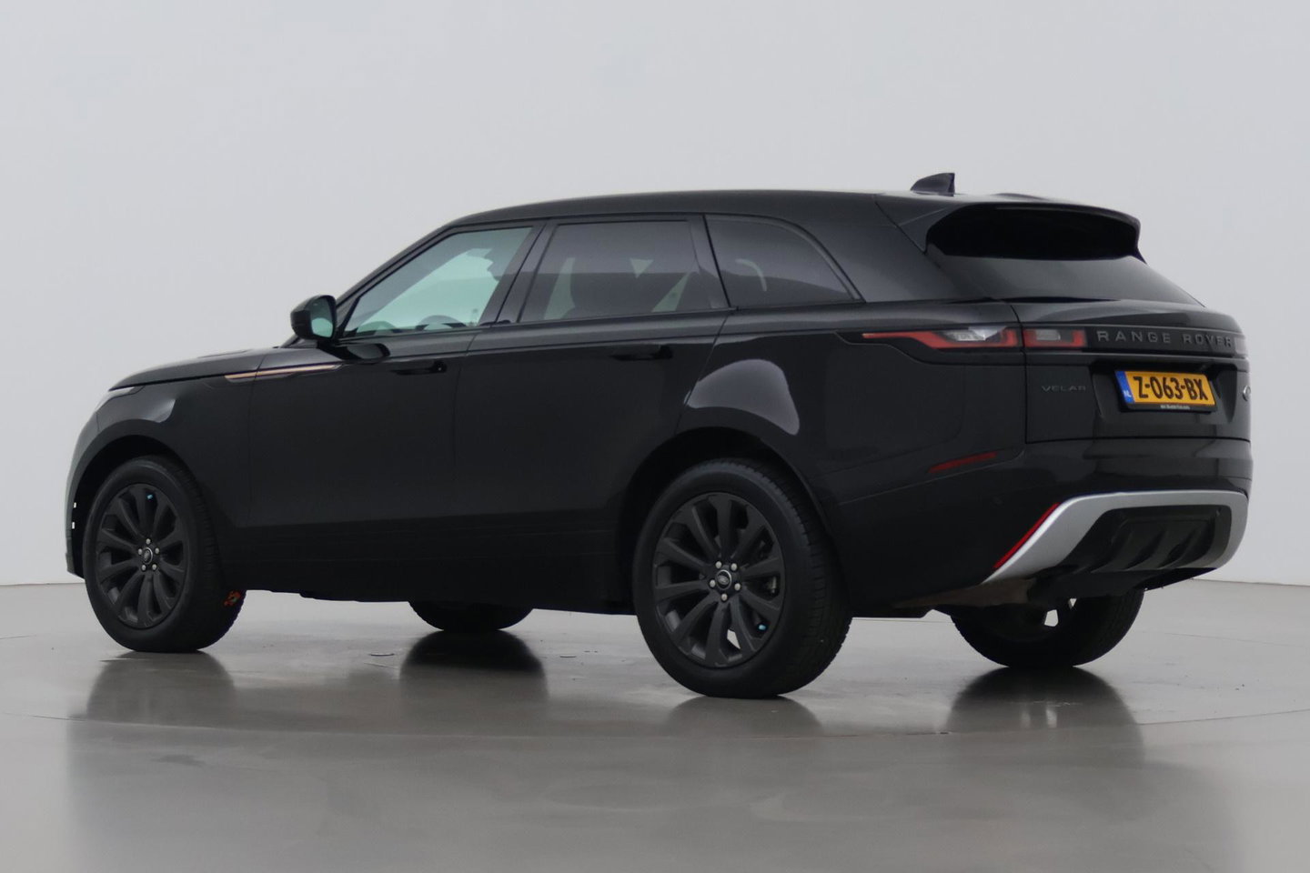 Land Rover Range Rover Velar 2.0 D200 R-Dynamic SE | ACC | Meridian Surround | Matrix LED | Keyless Entry | Stoel+Stuurverwarming | 20 inch