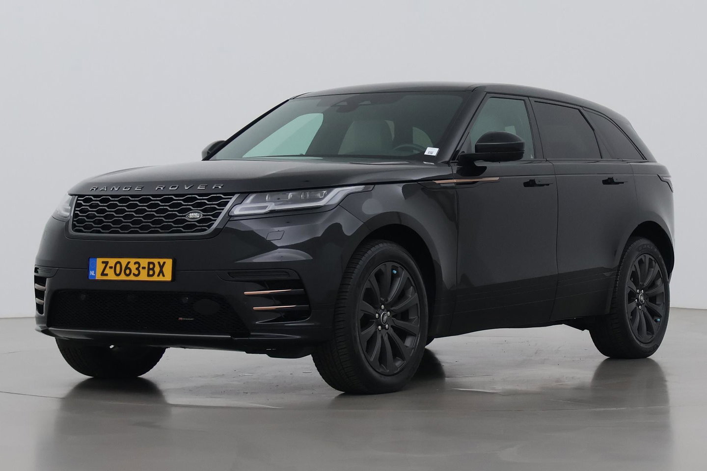 Land Rover Range Rover Velar 2.0 D200 R-Dynamic SE | ACC | Meridian Surround | Matrix LED | Keyless Entry | Stoel+Stuurverwarming | 20 inch