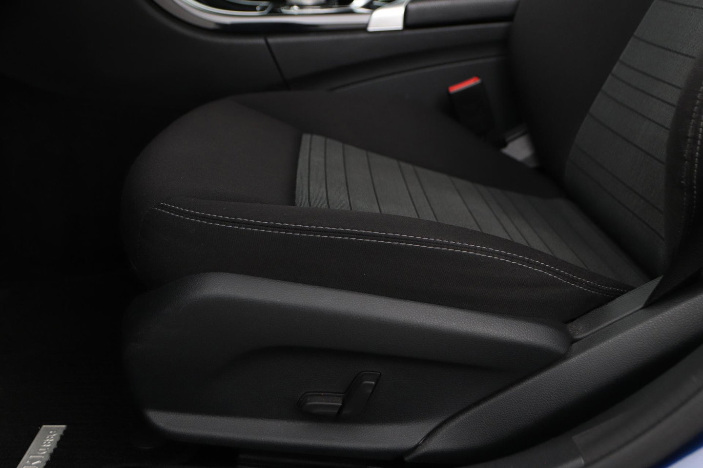 Mercedes-Benz C-Klasse Estate 200 Ambition | Automaat | Panoramadak | Trekhaak | Cruise Control | 18 Inch