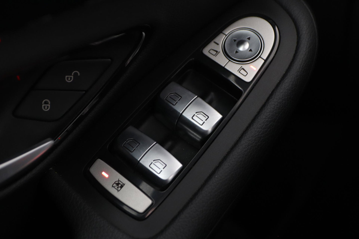 Mercedes-Benz C-Klasse Estate 200 Ambition | Automaat | Panoramadak | Trekhaak | Cruise Control | 18 Inch