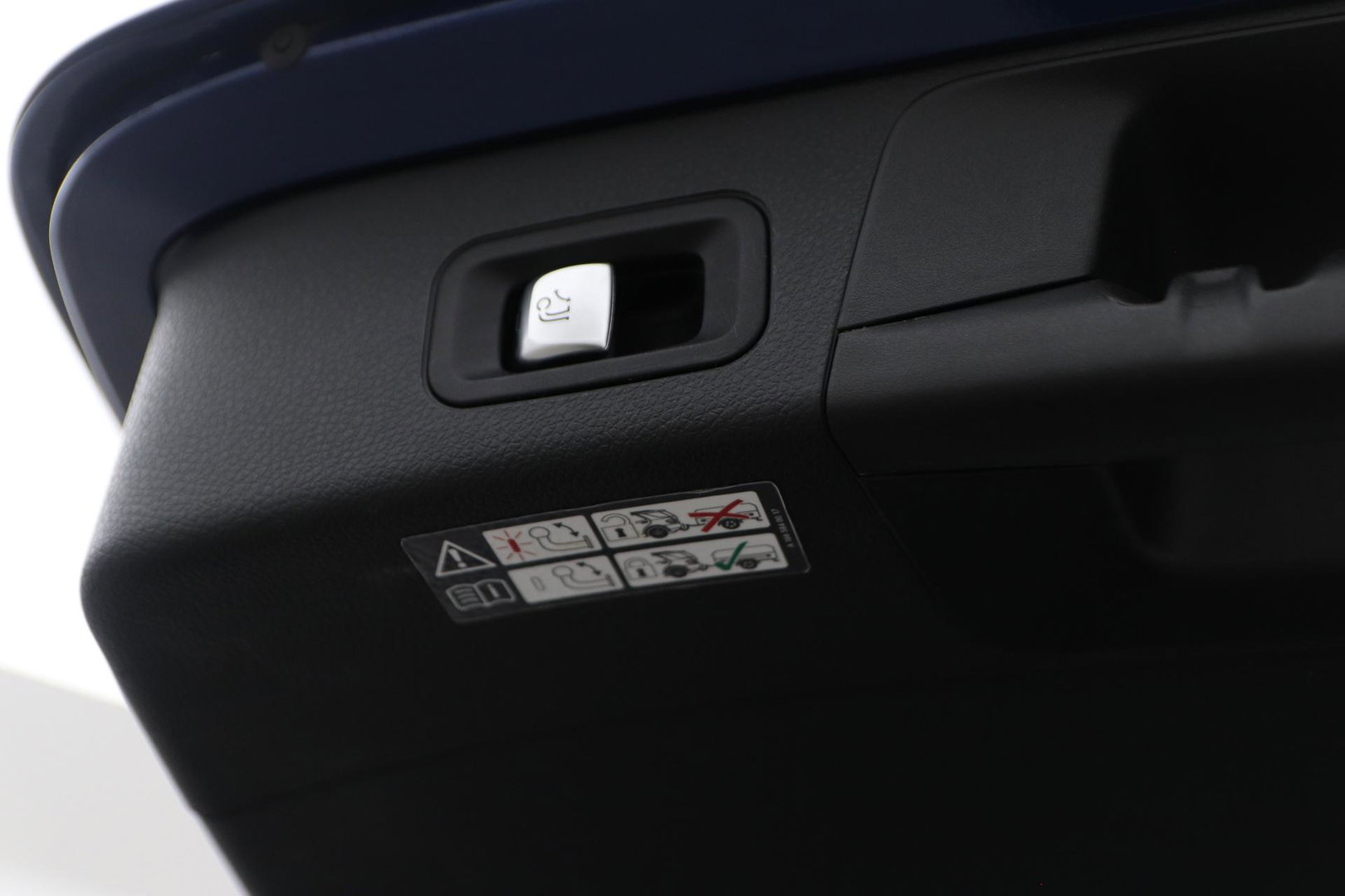 Mercedes-Benz C-Klasse Estate 200 Ambition | Automaat | Panoramadak | Trekhaak | Cruise Control | 18 Inch