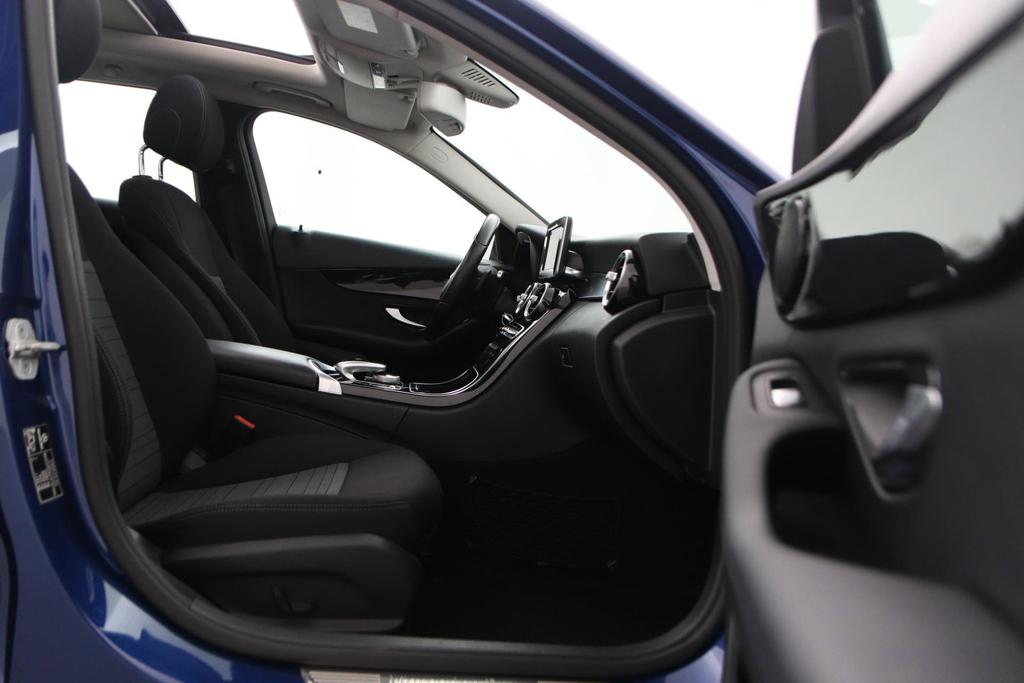 Mercedes-Benz C-Klasse Estate 200 Ambition | Automaat | Panoramadak | Trekhaak | Cruise Control | 18 Inch