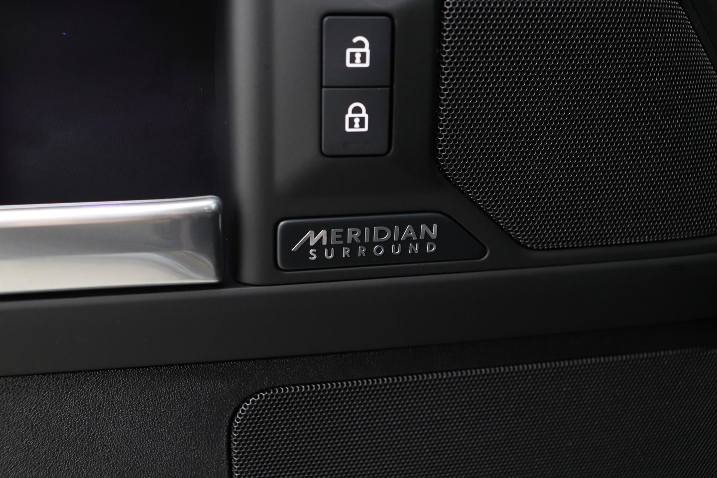 Land Rover Defender 2.0 P300e 110 X-Dynamic HSE | FACELIFT | ClearSight | Meridian Surround | Head-Up | ACC | Panoramadak | Trekhaak