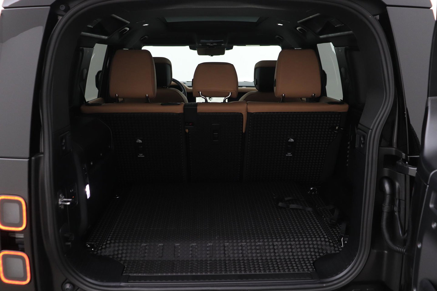 Land Rover Defender 2.0 P300e 110 X-Dynamic HSE | FACELIFT | ClearSight | Meridian Surround | Head-Up | ACC | Panoramadak | Trekhaak