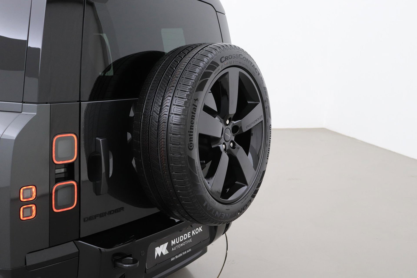 Land Rover Defender 2.0 P300e 110 X-Dynamic HSE | FACELIFT | ClearSight | Meridian Surround | Head-Up | ACC | Panoramadak | Trekhaak