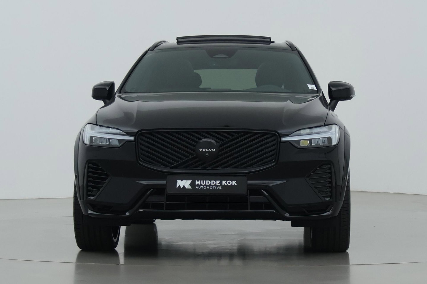 Volvo XC60 T8 Plug-in hybrid Ultra Black Edition | ACC | Panoramadak | 360° Camera | Head-Up | Harman/Kardon | 22 Inch