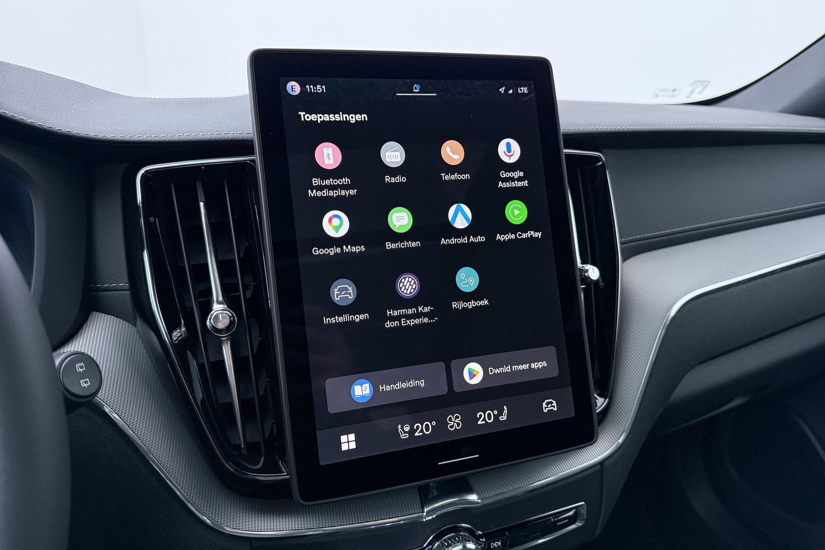 Volvo XC60 T8 Plug-in hybrid Ultra Black Edition | ACC | Panoramadak | 360° Camera | Head-Up | Harman/Kardon | 22 Inch