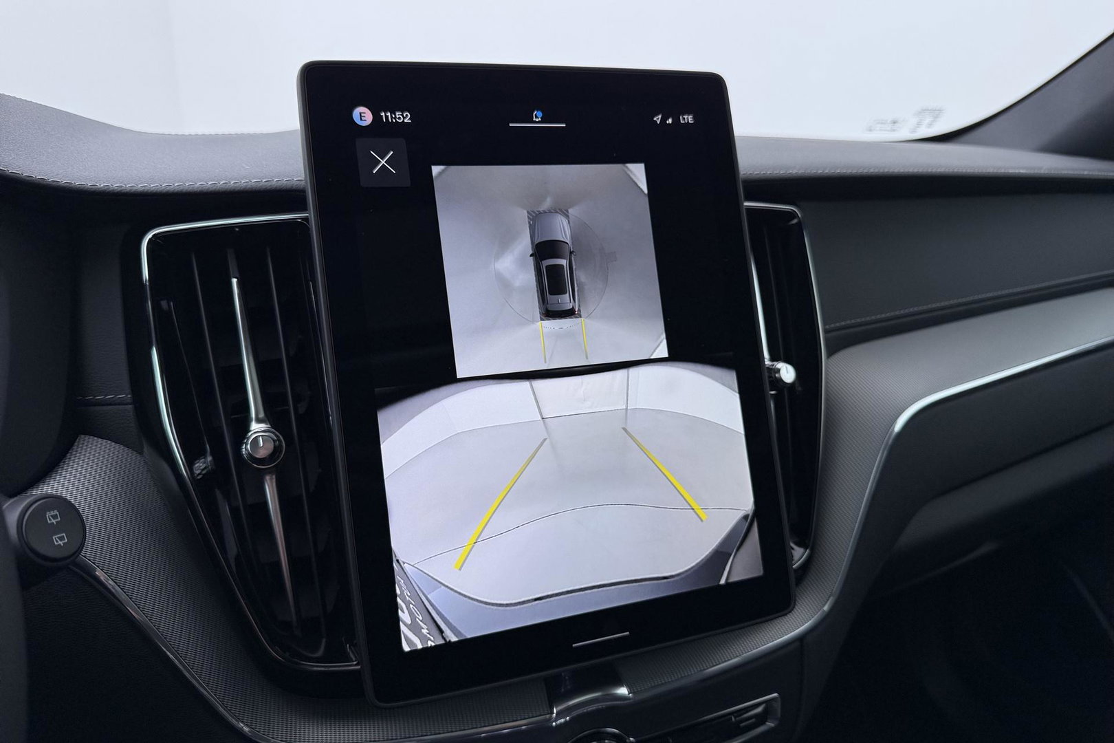 Volvo XC60 T8 Plug-in hybrid Ultra Black Edition | ACC | Panoramadak | 360° Camera | Head-Up | Harman/Kardon | 22 Inch