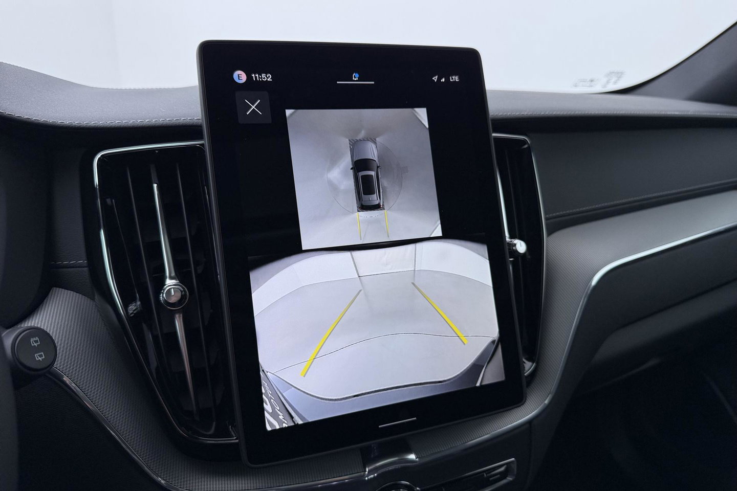 Volvo XC60 T8 Plug-in hybrid Ultra Black Edition | ACC | Panoramadak | 360° Camera | Head-Up | Harman/Kardon | 22 Inch
