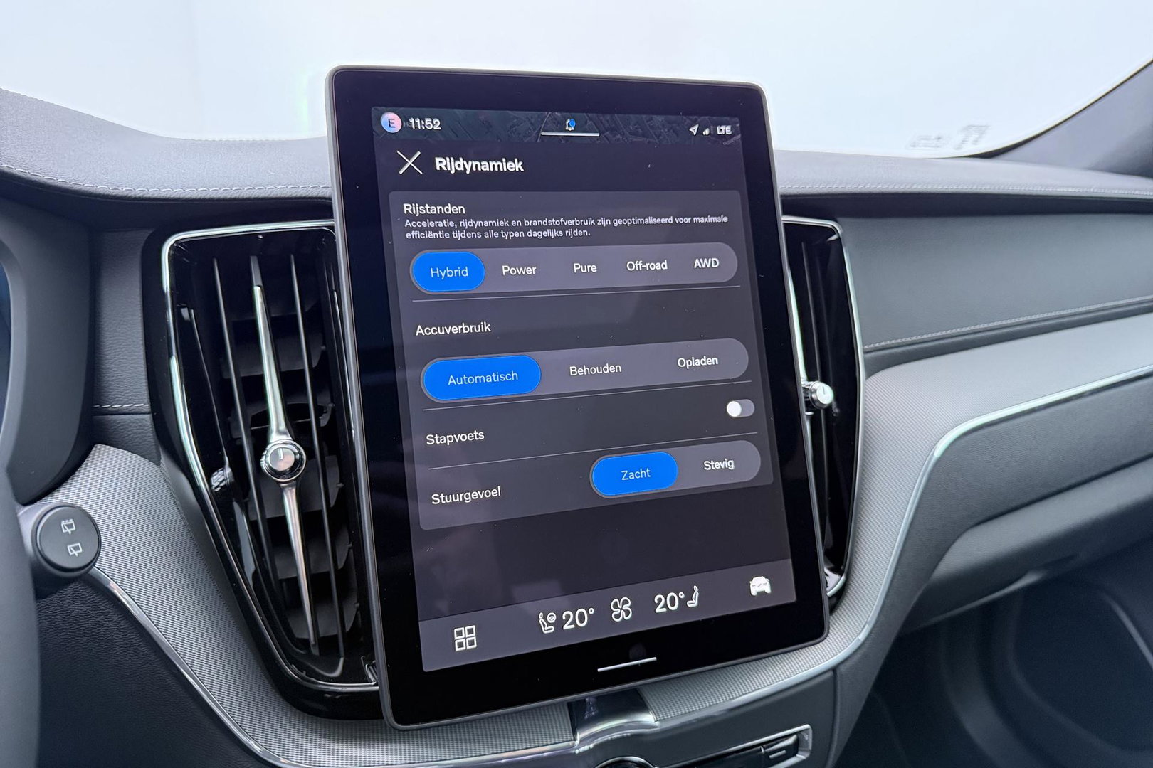 Volvo XC60 T8 Plug-in hybrid Ultra Black Edition | ACC | Panoramadak | 360° Camera | Head-Up | Harman/Kardon | 22 Inch