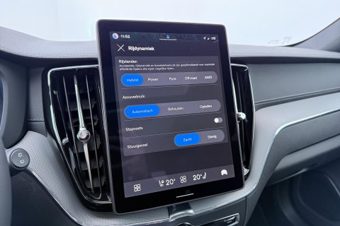 Volvo XC60 T8 Plug-in hybrid Ultra Black Edition | ACC | Panoramadak | 360° Camera | Head-Up | Harman/Kardon | 22 Inch