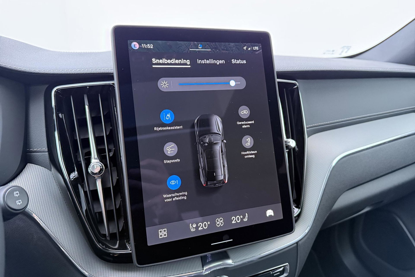 Volvo XC60 T8 Plug-in hybrid Ultra Black Edition | ACC | Panoramadak | 360° Camera | Head-Up | Harman/Kardon | 22 Inch