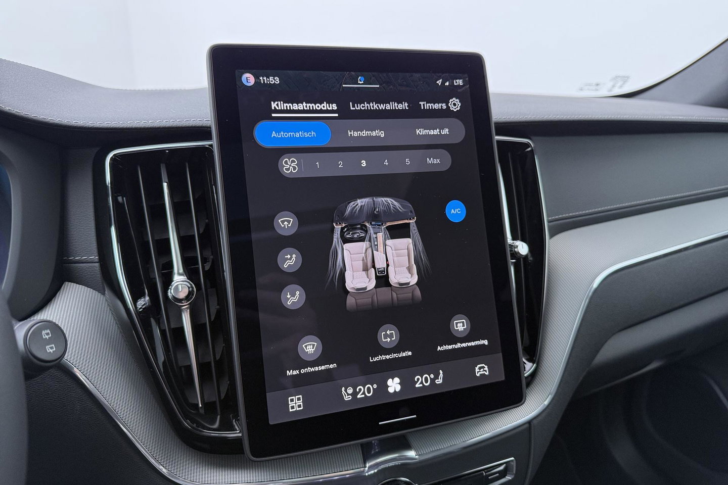 Volvo XC60 T8 Plug-in hybrid Ultra Black Edition | ACC | Panoramadak | 360° Camera | Head-Up | Harman/Kardon | 22 Inch