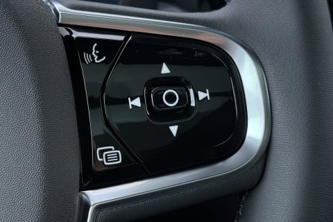 Volvo XC60 T8 Plug-in hybrid Ultra Black Edition | ACC | Panoramadak | 360° Camera | Head-Up | Harman/Kardon | 22 Inch