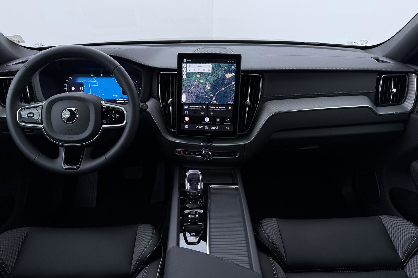 Volvo XC60 T8 Plug-in hybrid Ultra Black Edition | ACC | Panoramadak | 360° Camera | Head-Up | Harman/Kardon | 22 Inch
