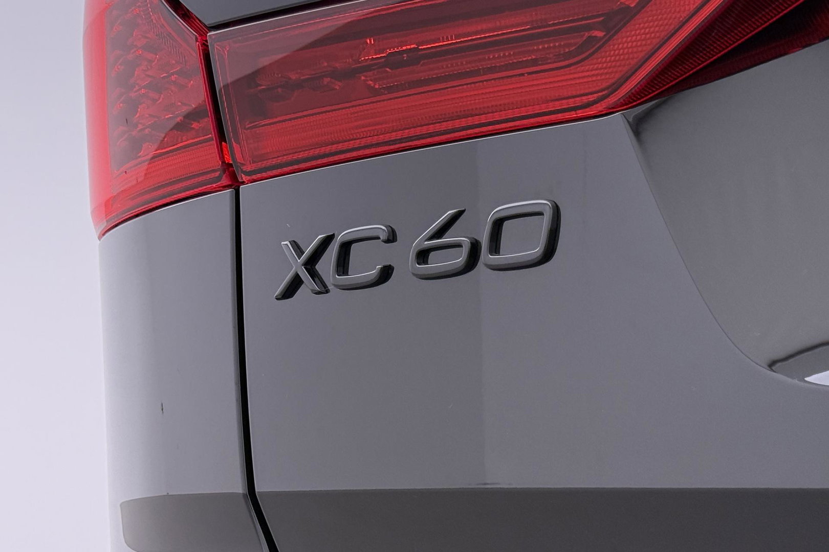 Volvo XC60 T8 Plug-in hybrid Ultra Black Edition | ACC | Panoramadak | 360° Camera | Head-Up | Harman/Kardon | 22 Inch
