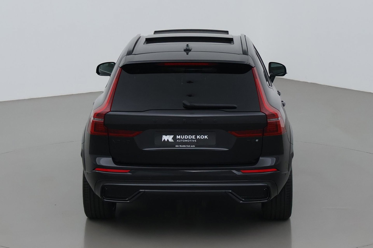 Volvo XC60 T8 Plug-in hybrid Ultra Black Edition | ACC | Panoramadak | 360° Camera | Head-Up | Harman/Kardon | 22 Inch