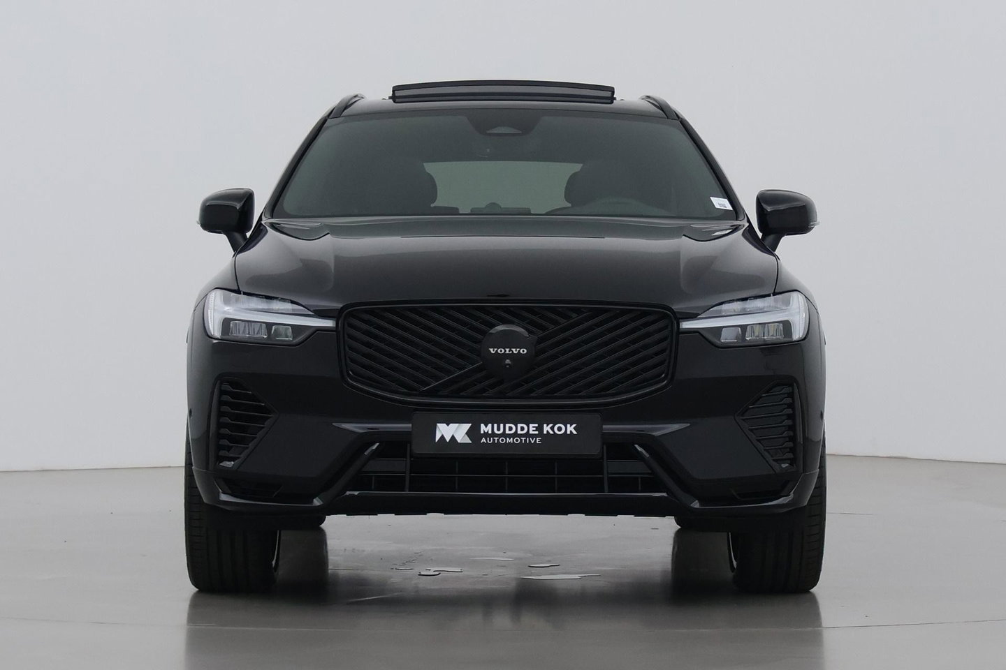 Volvo XC60 T8 Plug-in hybrid Ultra Black Edition | ACC | Panoramadak | Bowers&Wilkins | Head-Up | 360° Camera | Massage+Ventilatie | 21 inch