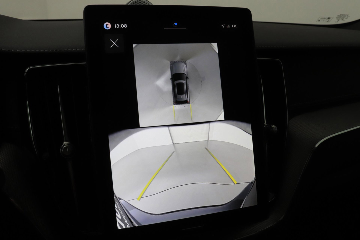 Volvo XC60 T8 Plug-in hybrid Ultra Black Edition | ACC | Panoramadak | Bowers&Wilkins | Head-Up | 360° Camera | Massage+Ventilatie | 21 inch