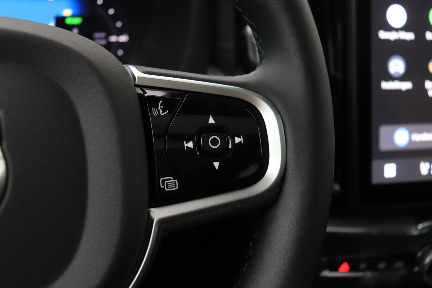 Volvo XC60 T8 Plug-in hybrid Ultra Black Edition | ACC | Panoramadak | Bowers&Wilkins | Head-Up | 360° Camera | Massage+Ventilatie | 21 inch