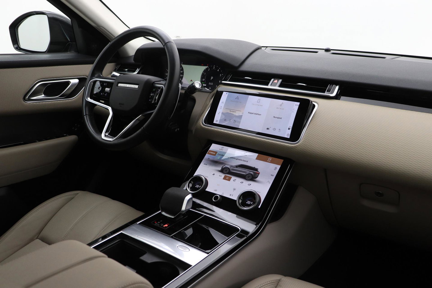 Land Rover Range Rover Velar 2.0 P400e | Elektrische Trekhaak | Keyless Entry | Memory | Camera | Leder | 19 inch
