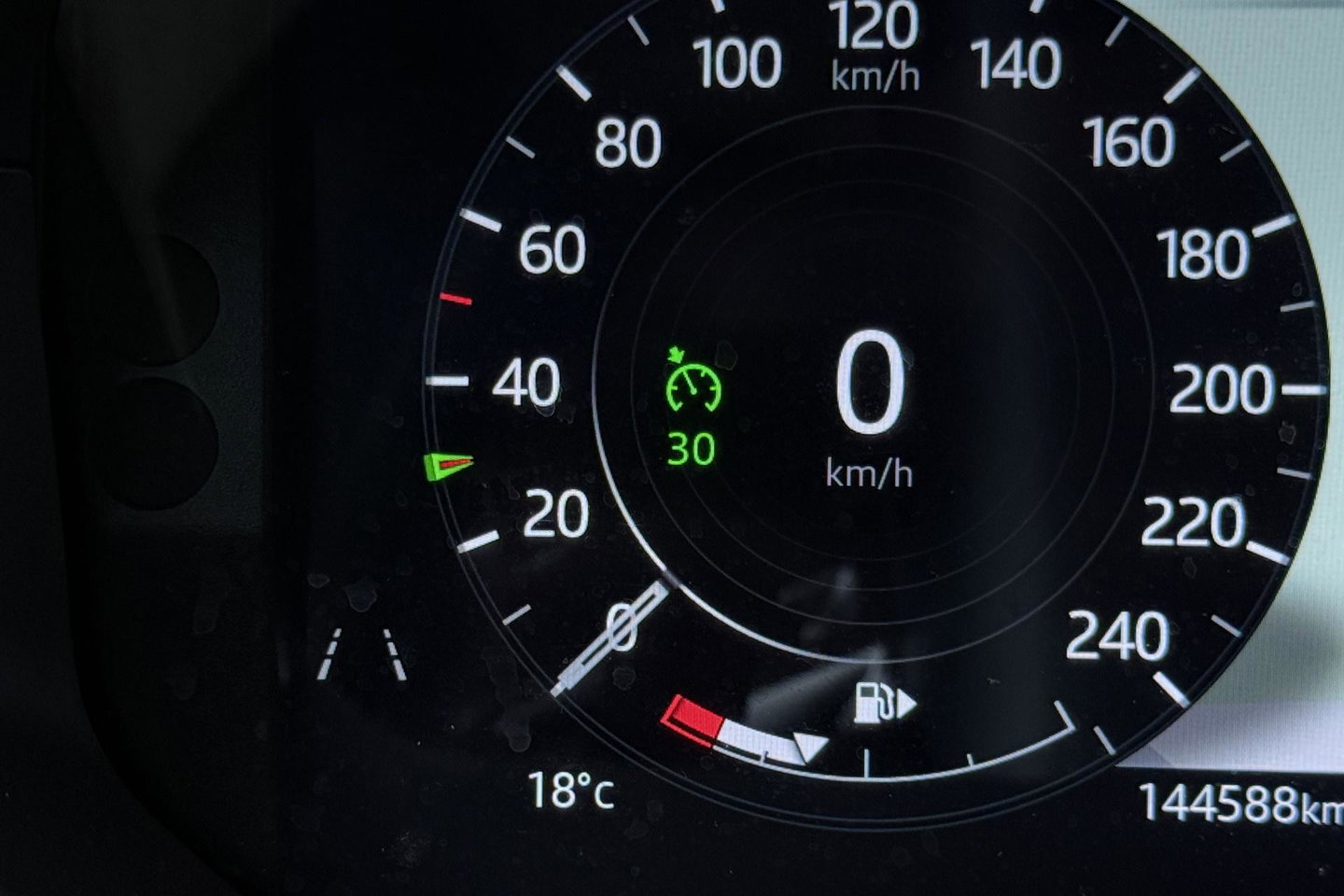 Land Rover Range Rover Velar 2.0 P400e | Elektrische Trekhaak | Keyless Entry | Memory | Camera | Leder | 19 inch