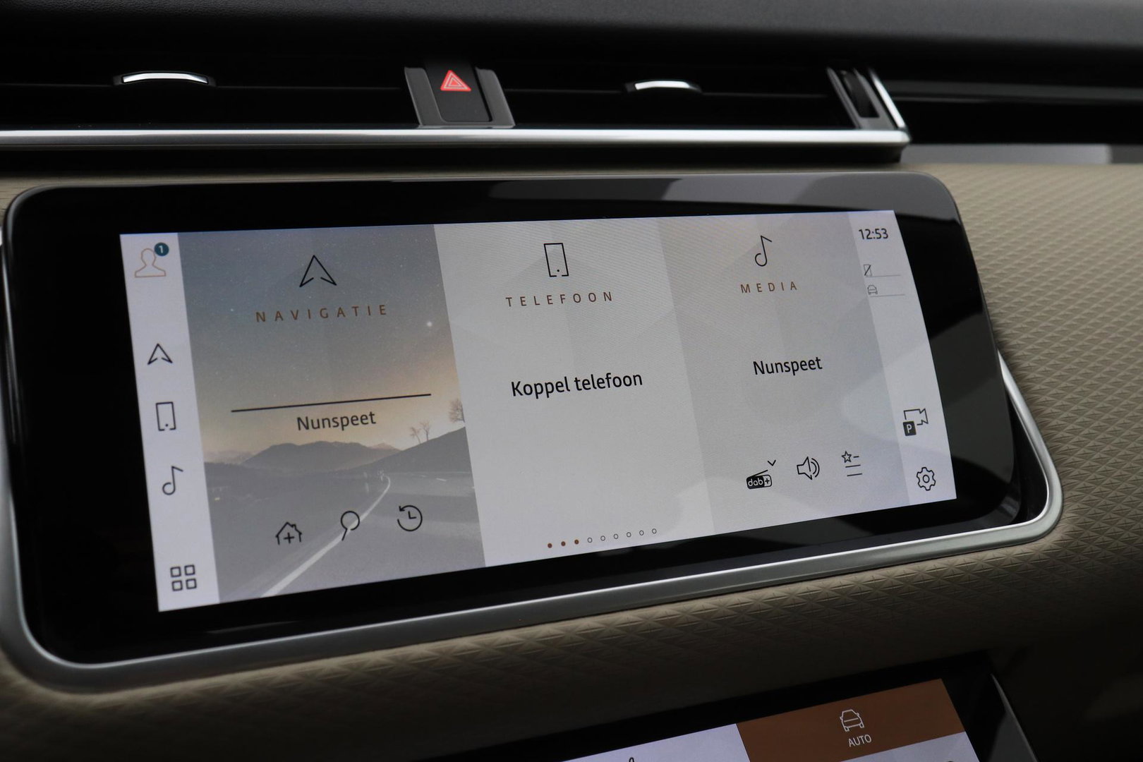 Land Rover Range Rover Velar 2.0 P400e | Elektrische Trekhaak | Keyless Entry | Memory | Camera | Leder | 19 inch