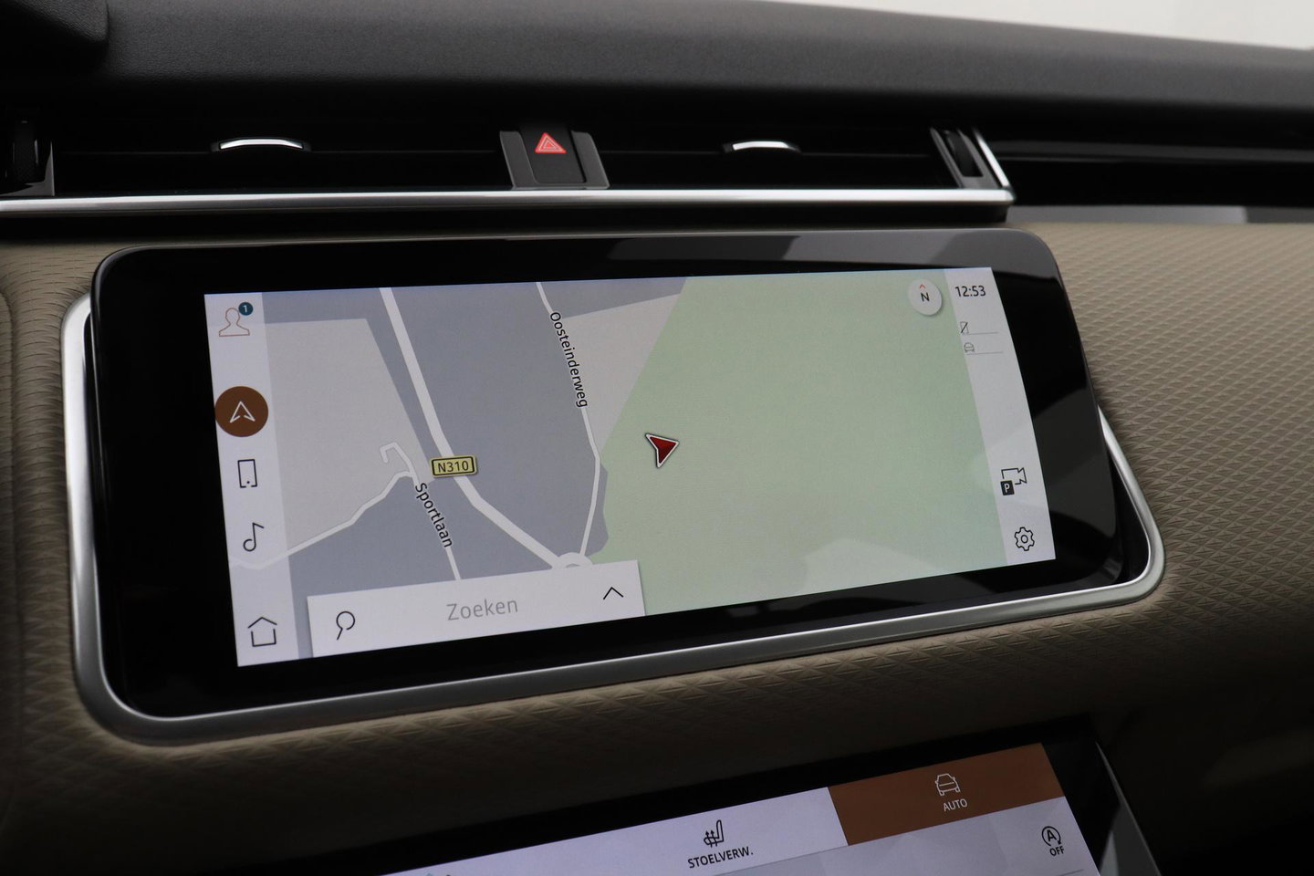 Land Rover Range Rover Velar 2.0 P400e | Elektrische Trekhaak | Keyless Entry | Memory | Camera | Leder | 19 inch
