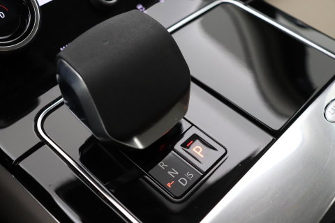 Land Rover Range Rover Velar 2.0 P400e | Elektrische Trekhaak | Keyless Entry | Memory | Camera | Leder | 19 inch