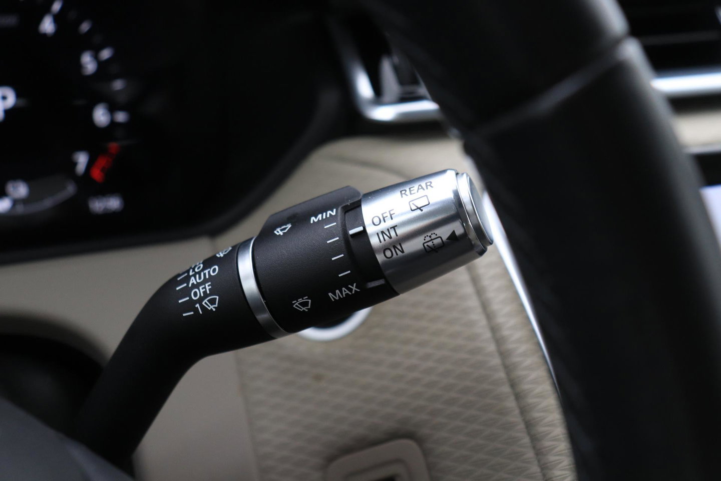 Land Rover Range Rover Velar 2.0 P400e | Elektrische Trekhaak | Keyless Entry | Memory | Camera | Leder | 19 inch