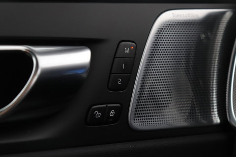 Volvo XC60 T8 Plug-in-hybrid Polestar Engineered | Bowers&Wilkins | 22 Inch | Head-Up | Panoramadak | 360° Camera | ACC