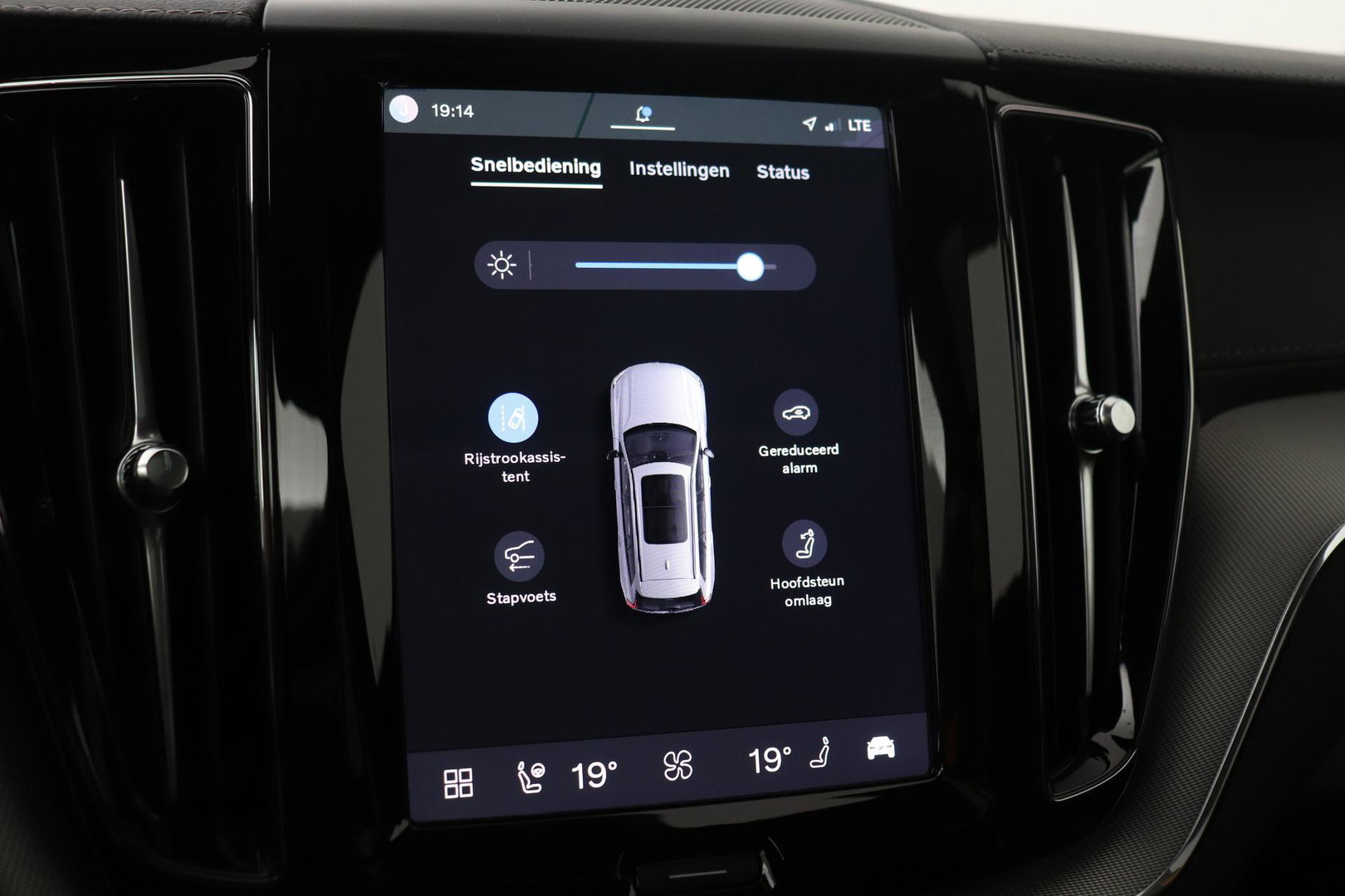 Volvo XC60 T8 Plug-in-hybrid Polestar Engineered | Bowers&Wilkins | 22 Inch | Head-Up | Panoramadak | 360° Camera | ACC