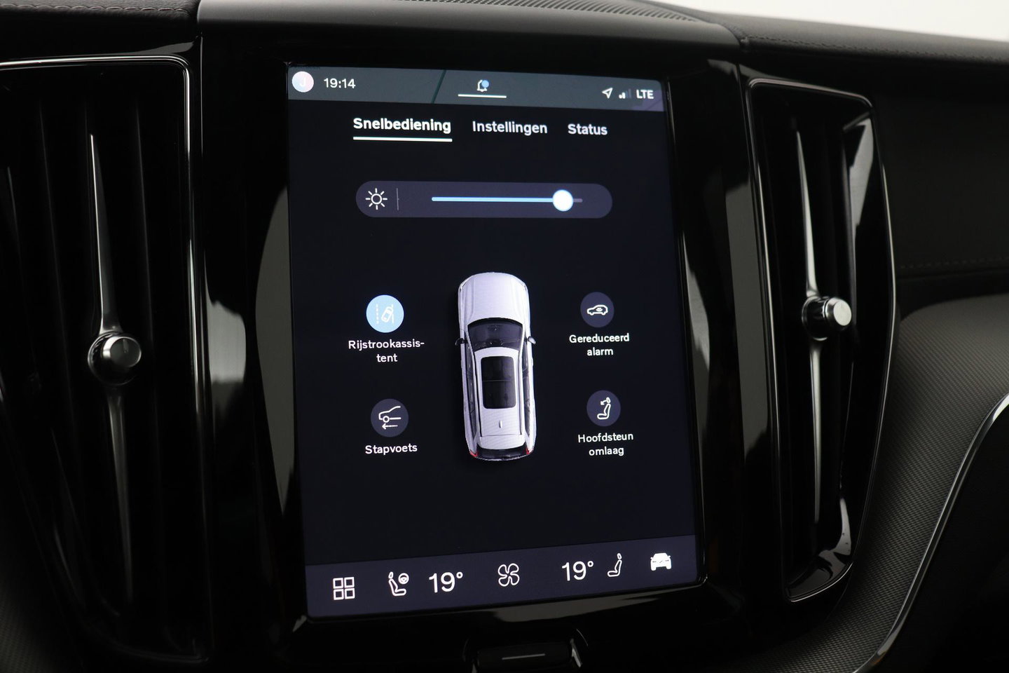 Volvo XC60 T8 Plug-in-hybrid Polestar Engineered | Bowers&Wilkins | 22 Inch | Head-Up | Panoramadak | 360° Camera | ACC