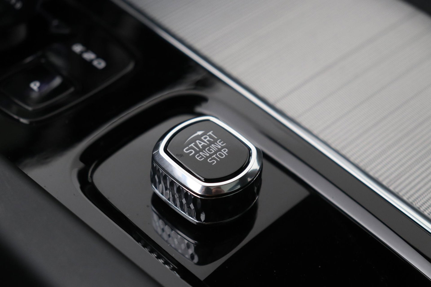 Volvo XC60 T8 Plug-in-hybrid Polestar Engineered | Bowers&Wilkins | 22 Inch | Head-Up | Panoramadak | 360° Camera | ACC