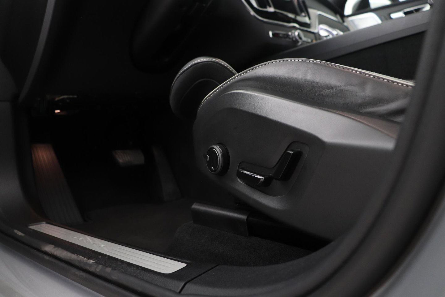 Volvo XC60 T8 Plug-in-hybrid Polestar Engineered | Bowers&Wilkins | 22 Inch | Head-Up | Panoramadak | 360° Camera | ACC