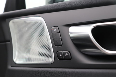 Volvo XC60 T8 Plug-in-hybrid Polestar Engineered | Bowers&Wilkins | 22 Inch | Head-Up | Panoramadak | 360° Camera | ACC