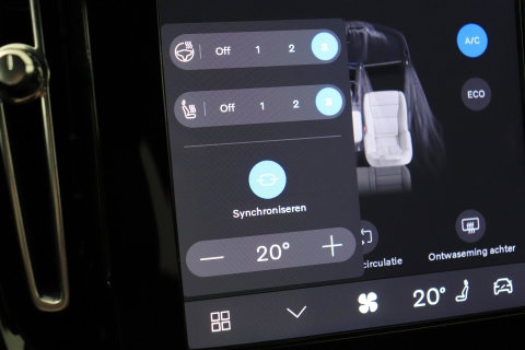 Volvo EX40 Single Motor Extended Range Plus Black Ed. 82 kWh | 360° Camera | ACC | 20 Inch | Stoel+Stuurverwarming | Harman/Kardon