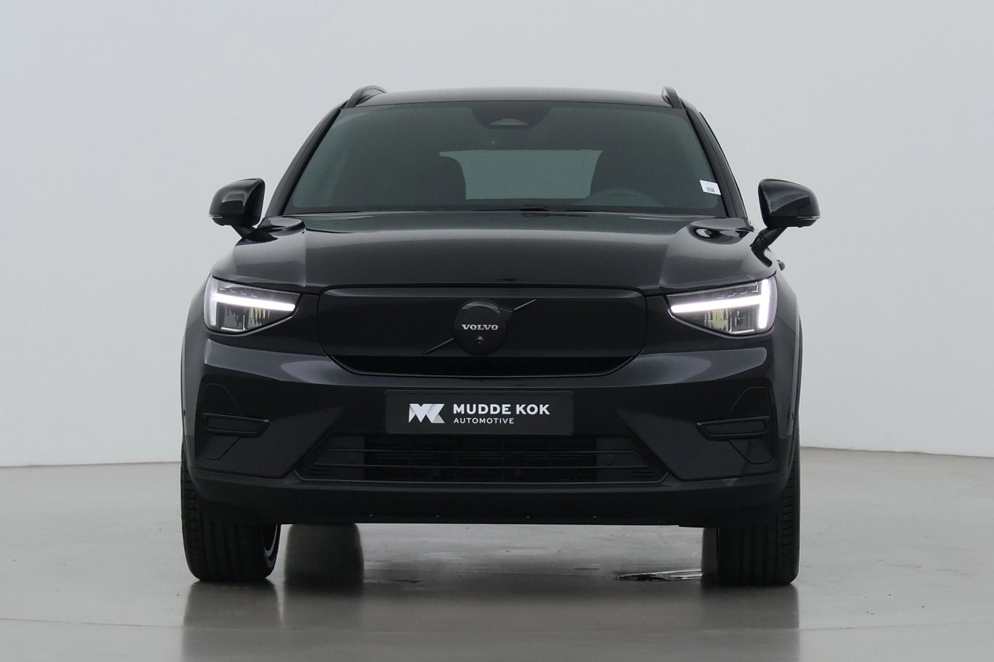 Volvo EX40 Single Motor Extended Range Plus Black Ed. 82 kWh | 360° Camera | ACC | 20 Inch | Stoel+Stuurverwarming | Harman/Kardon