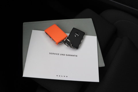 Volvo EX40 Single Motor Extended Range Plus Black Ed. 82 kWh | 360° Camera | ACC | 20 Inch | Stoel+Stuurverwarming | Harman/Kardon