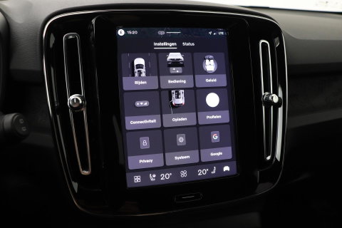 Volvo EX40 Single Motor Extended Range Plus Black Ed. 82 kWh | 360° Camera | ACC | 20 Inch | Stoel+Stuurverwarming | Harman/Kardon