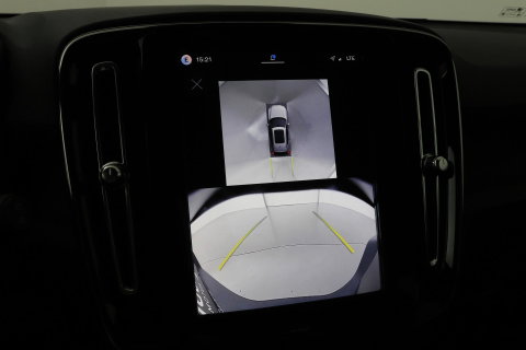Volvo EX40 Single Motor Extended Range Plus Black Ed. 82 kWh | 360° Camera | ACC | 20 Inch | Stoel+Stuurverwarming | Harman/Kardon