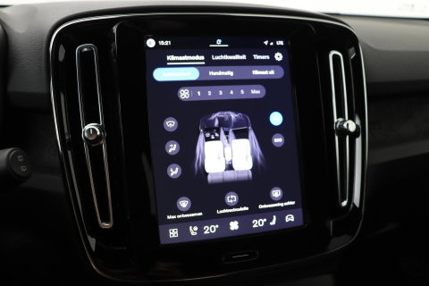 Volvo EX40 Single Motor Extended Range Plus Black Ed. 82 kWh | 360° Camera | ACC | 20 Inch | Stoel+Stuurverwarming | Harman/Kardon