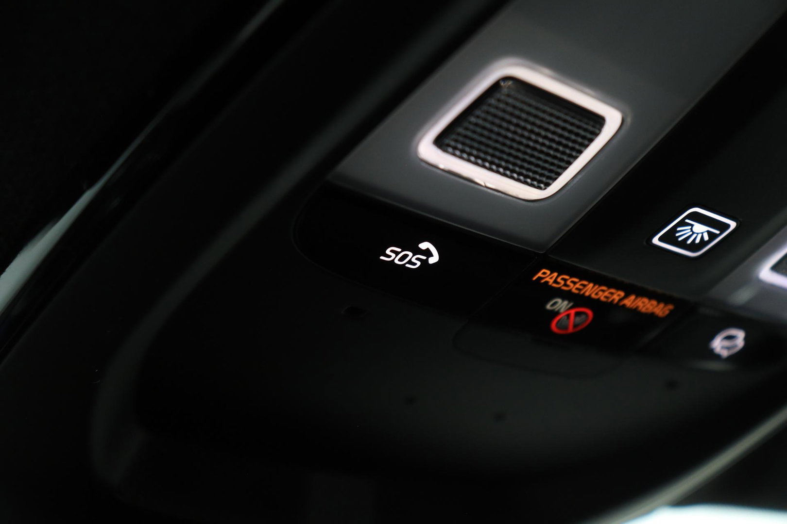 Volvo EX40 Single Motor Extended Range Plus Black Ed. 82 kWh | 360° Camera | ACC | 20 Inch | Stoel+Stuurverwarming | Harman/Kardon