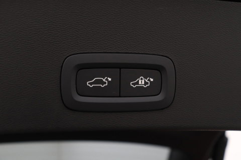 Volvo EX40 Single Motor Extended Range Plus Black Ed. 82 kWh | 360° Camera | ACC | 20 Inch | Stoel+Stuurverwarming | Harman/Kardon