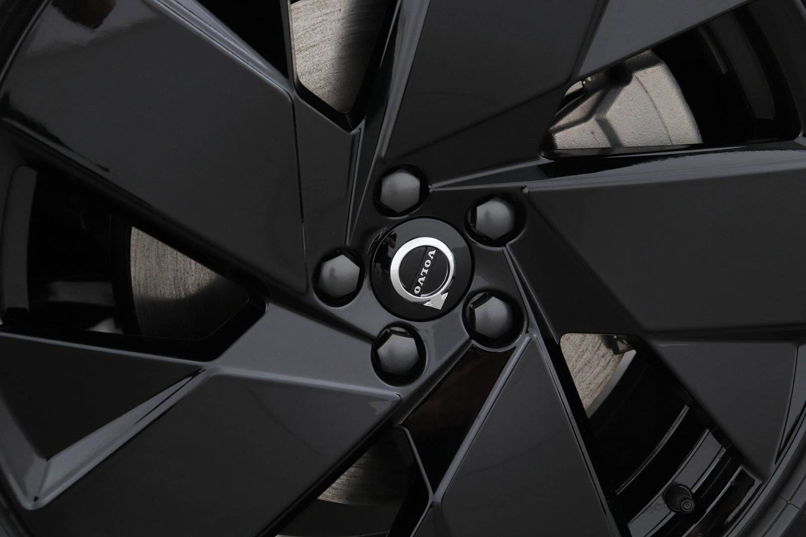 Volvo EX40 Single Motor Extended Range Plus Black Ed. 82 kWh | 360° Camera | ACC | 20 Inch | Stoel+Stuurverwarming | Harman/Kardon