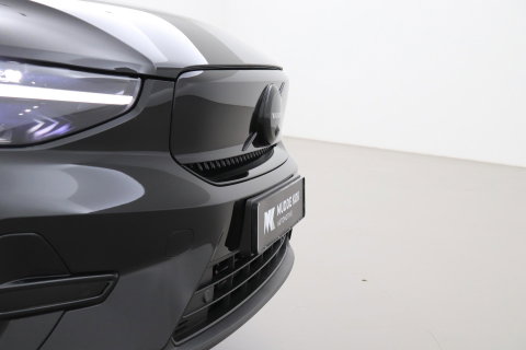Volvo EX40 Single Motor Extended Range Plus Black Ed. 82 kWh | 360° Camera | ACC | 20 Inch | Stoel+Stuurverwarming | Harman/Kardon